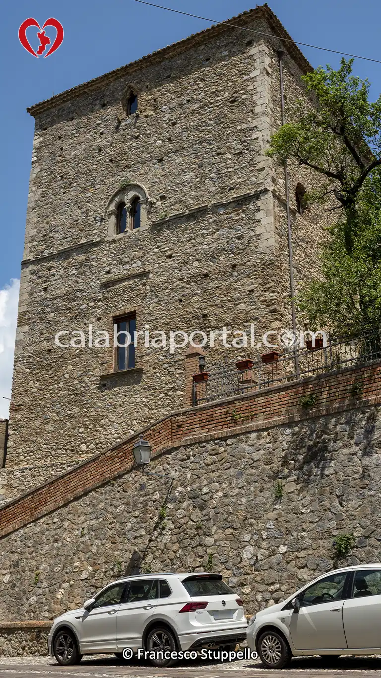 Torre dei Pallotta ad Altomonte (CS) Torre dei Pallotta ad Altomonte (CS)