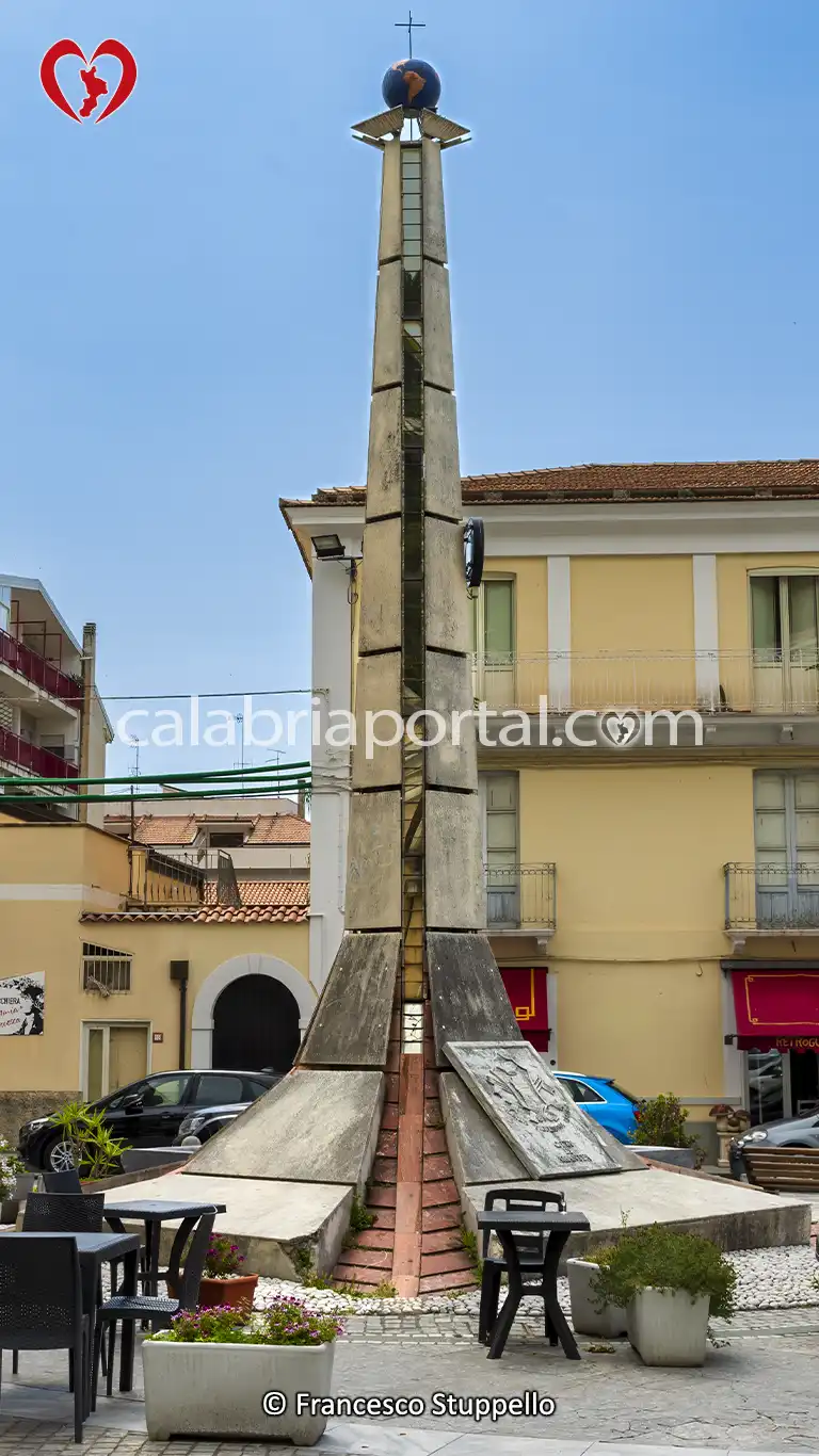 Obelisco alla Città di Amantea (CS)