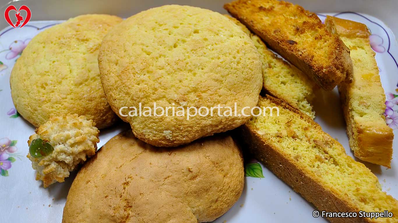 Biscotti Tipici di Amendolara (CS) Biscotti Tipici di Amendolara (CS)