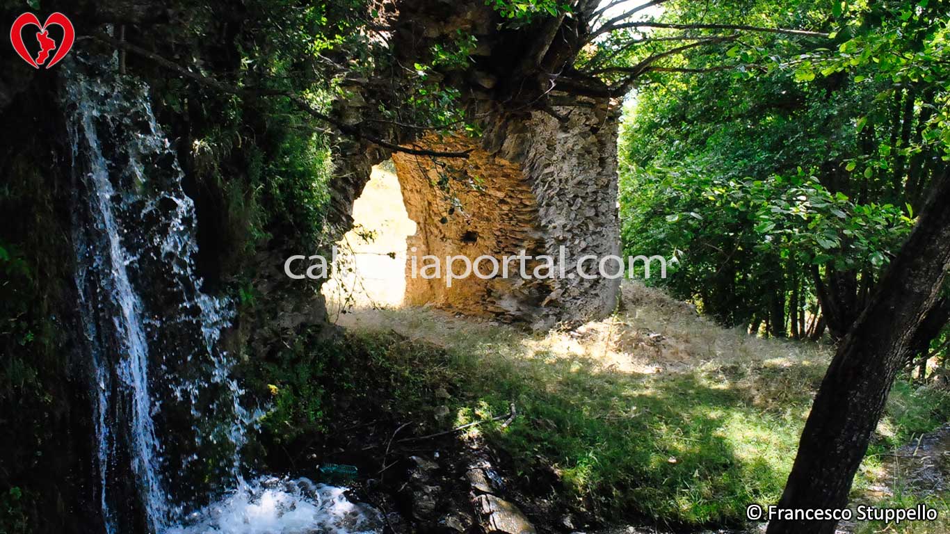 Antico Mulino ad Acqua ad Aprigliano (CS)