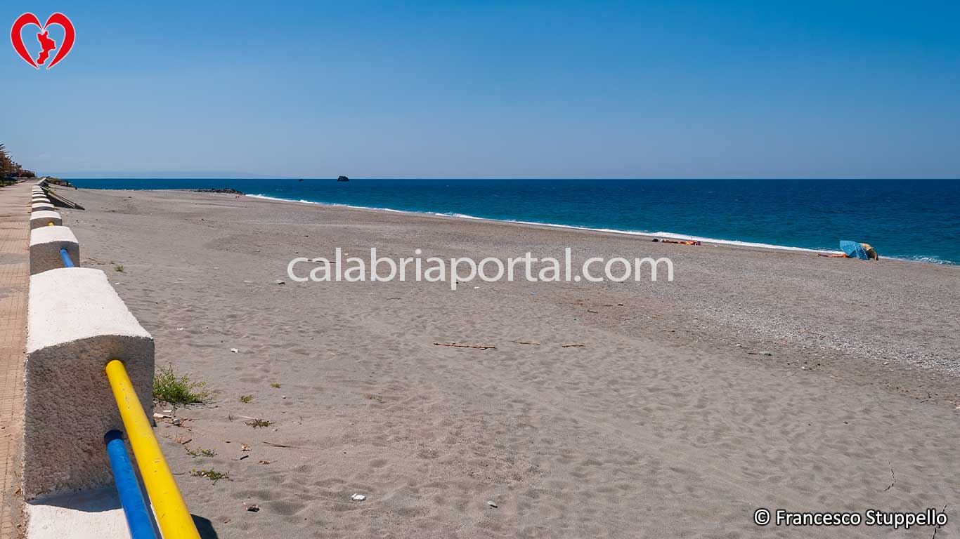 Spiaggia di Belmonte Calabro Marina (CS) Spiaggia di Belmonte Calabro Marina (CS)