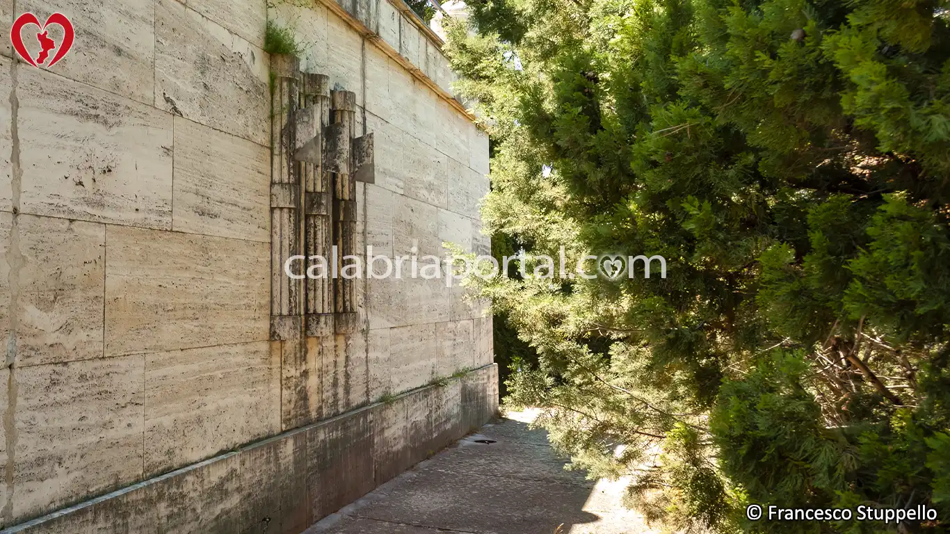 Mausoleo di Michele Bianchi a Belmonte Calabro (CS) Mausoleo di Michele Bianchi a Belmonte Calabro (CS)