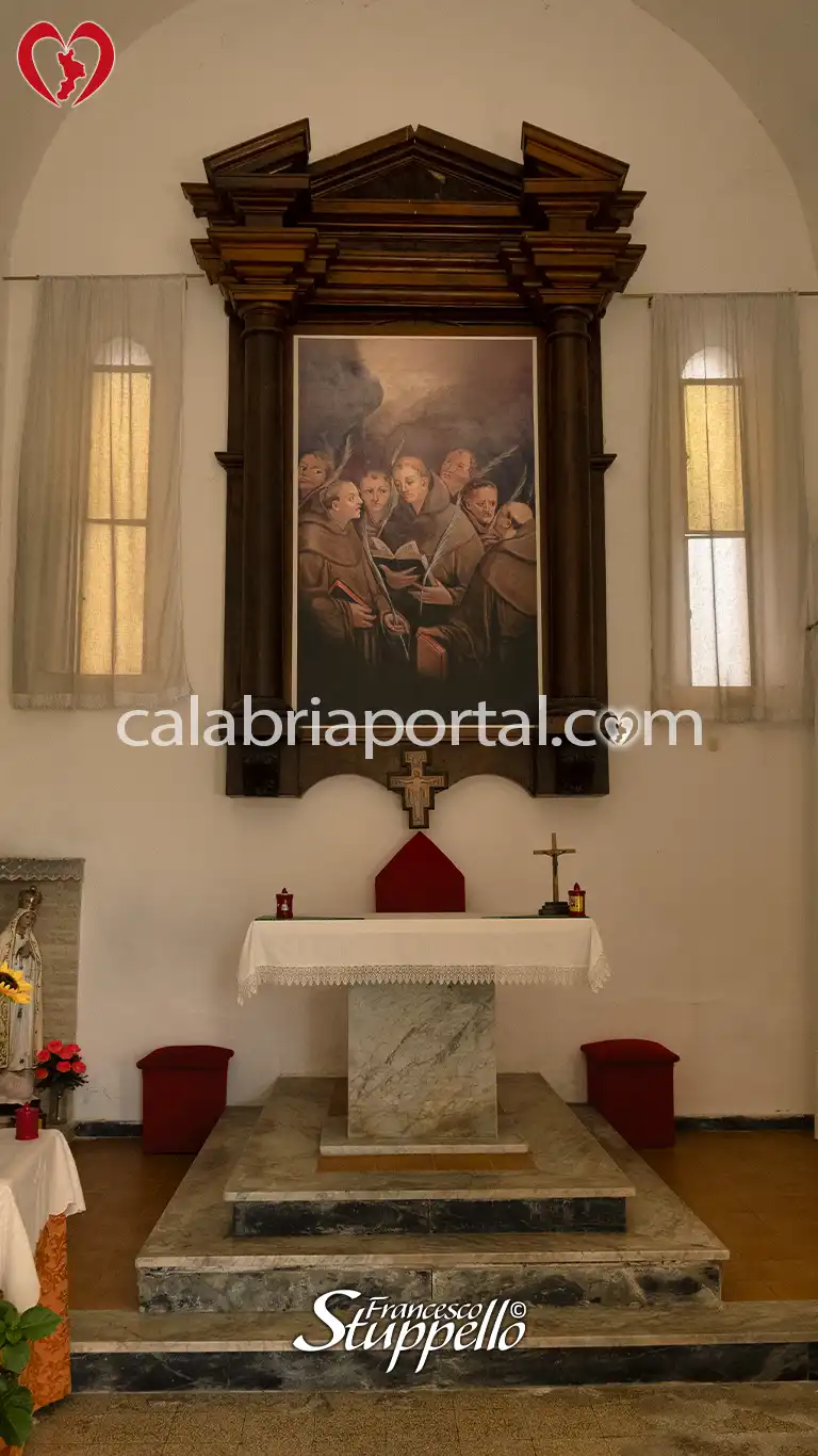 Altare della Chiesa di San Daniele Fasanella a Belvedere Marittimo Altare della Chiesa di San Daniele Fasanella a Belvedere Marittimo