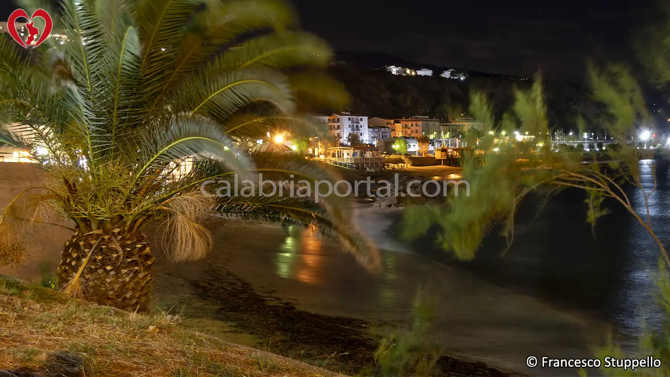Scorcio del Borgo di Belvedere Marittimo Marina - Calabria Scorcio del Borgo di Belvedere Marittimo Marina - Calabria