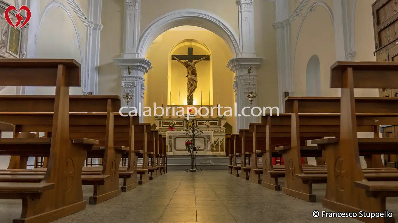 Chiesa del SS. Crocifisso a Belvedere Marittimo (CS) Chiesa del SS. Crocifisso a Belvedere Marittimo (CS)