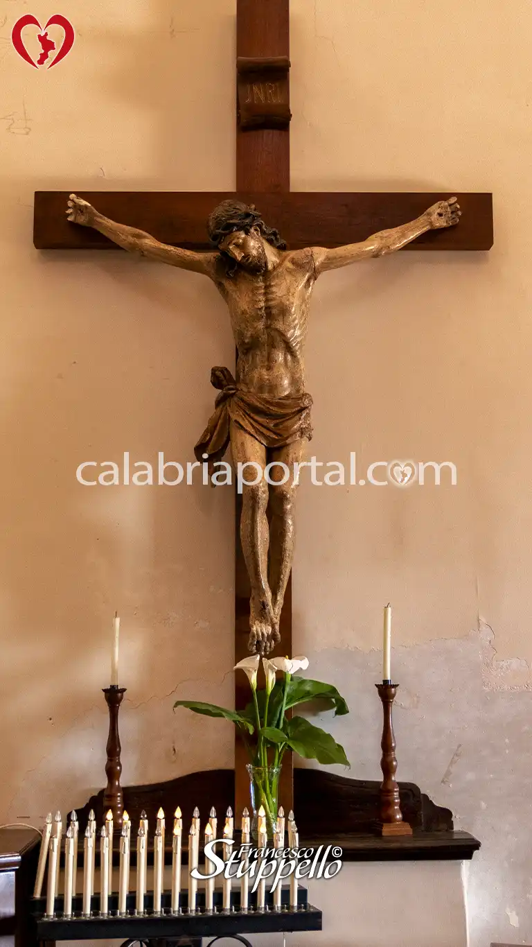 Crocifisso della Chiesa dei Cappuccini a Belvedere Marittimo Crocifisso della Chiesa dei Cappuccini a Belvedere Marittimo