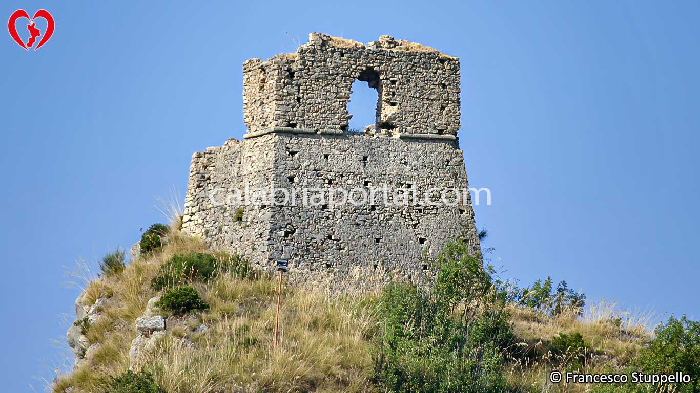 Torre di Paolo Emilio a Belvedere Marittimo (CS)