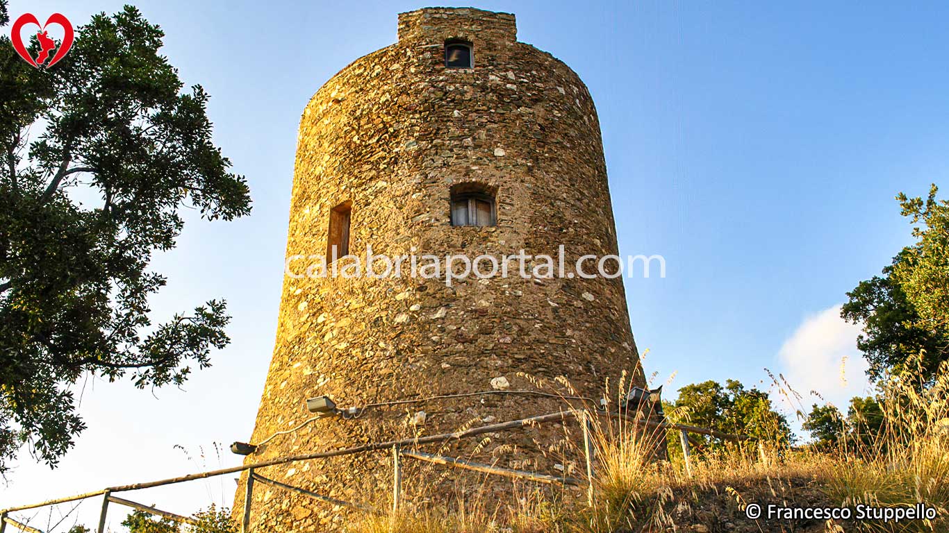 Bonifati (CS): Torre del Capo