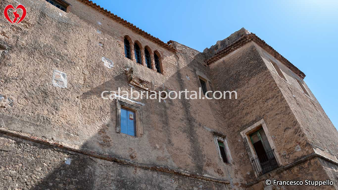 Calopezzati (CS): Castello Giannone