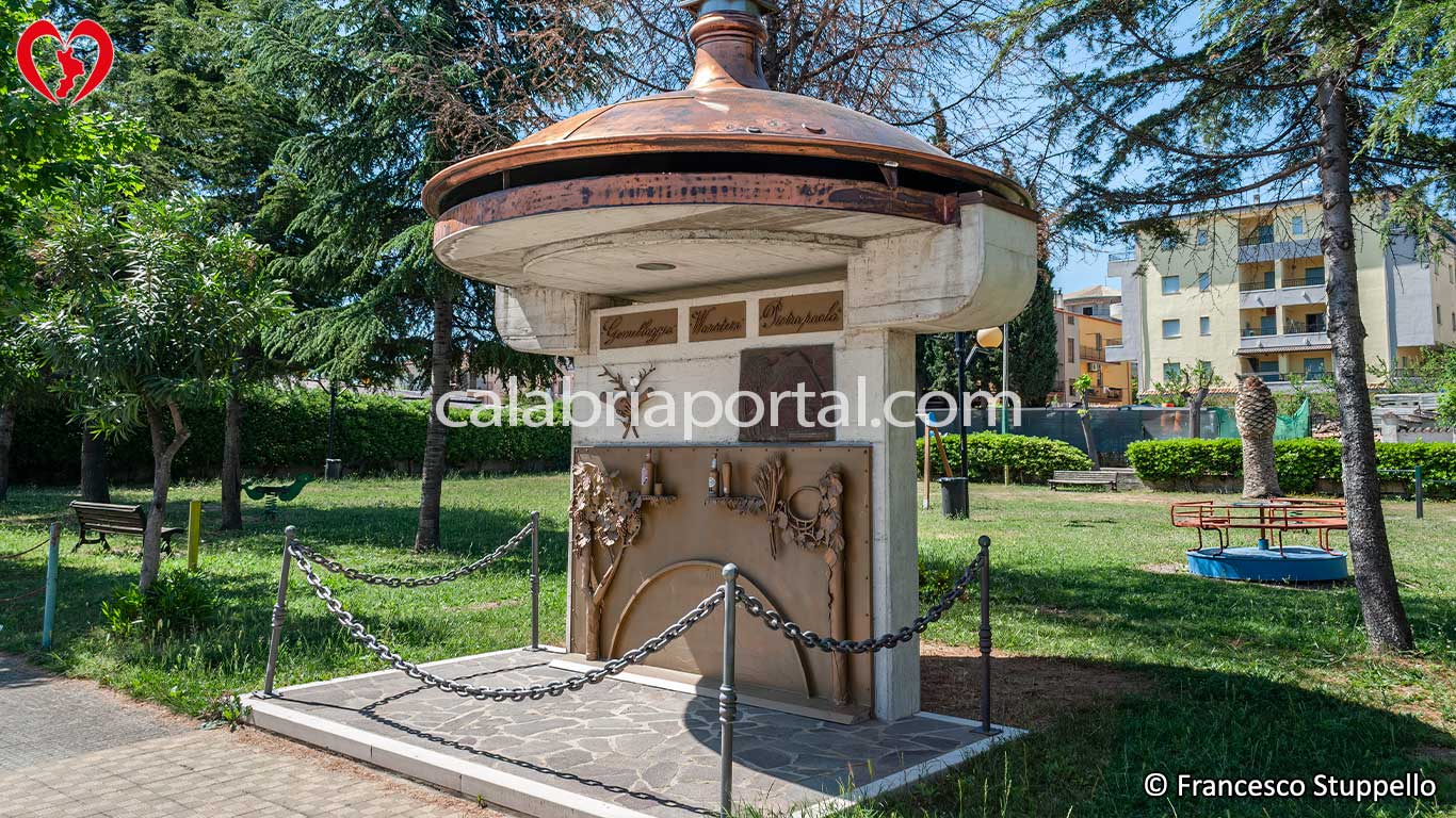 Monumento al Gemellaggio di Warstein a Camigliano (CS) Monumento al Gemellaggio di Warstein a Camigliano (CS)