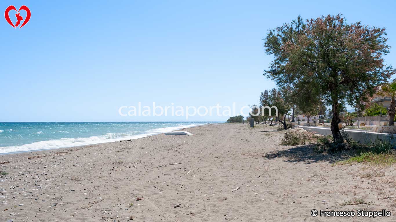 Spiaggia di Pietrapaola Marina (CS) Spiaggia di Pietrapaola Marina (CS)