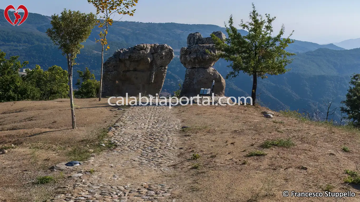I Giganti di Pietra di Campana I Giganti di Pietra di Campana