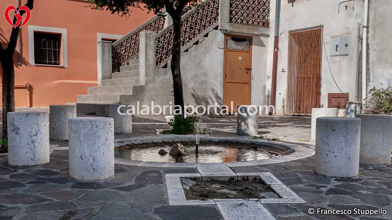 Fontana a Canna (CS)