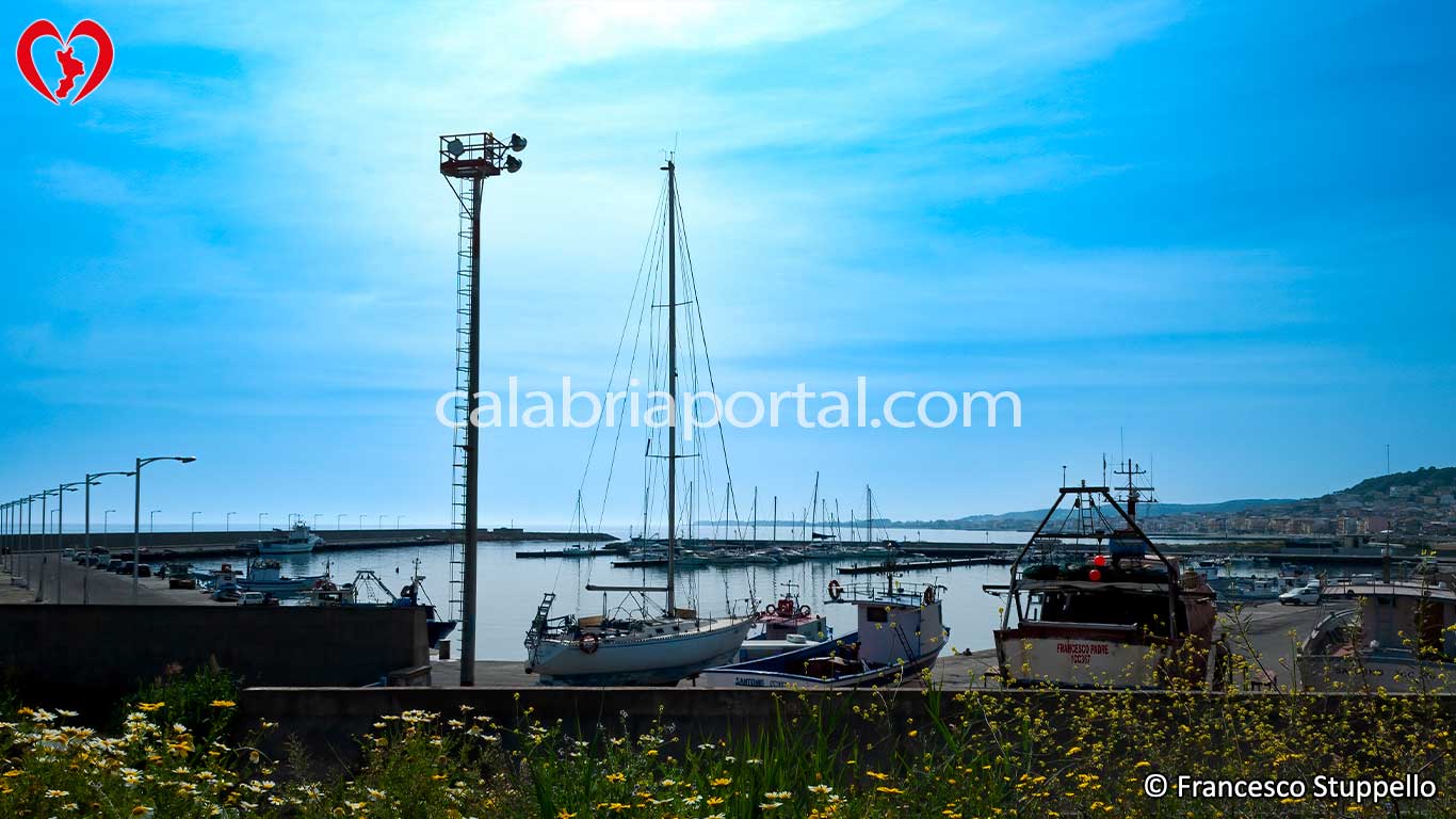 Porto di Cariati Marina (CS) Porto di Cariati Marina (CS)