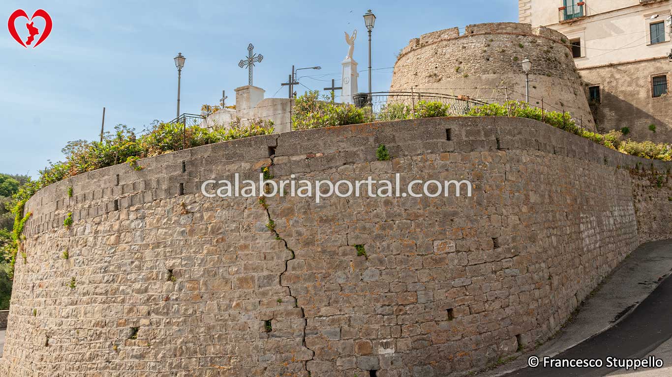 Cinta Muraria Aragonese a Cariati (CS)
