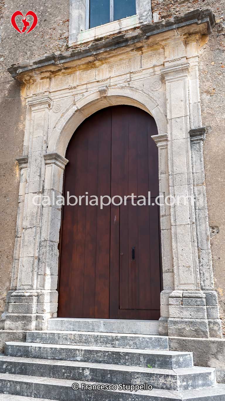 Portale Litico di Carpanzano (CS)
