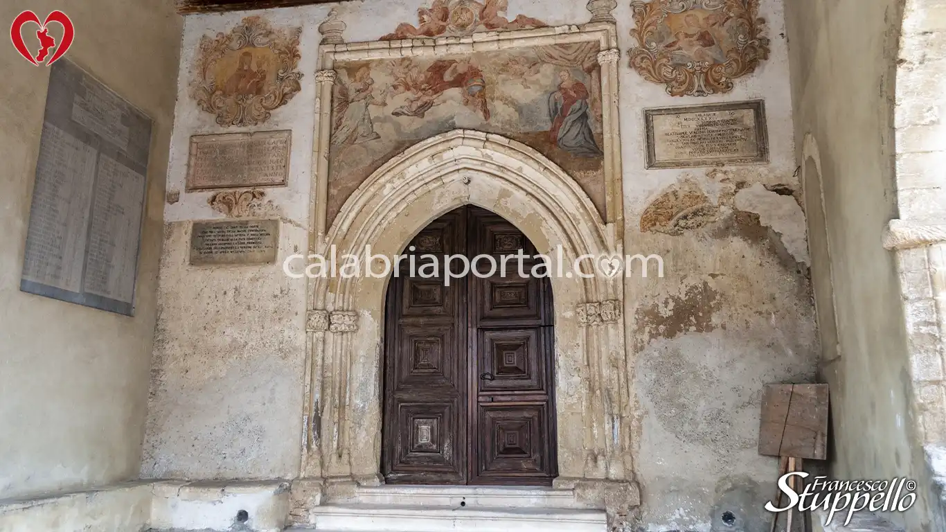 Facciata del Santuario di Maria SS. delle Grazie a Carpanzano