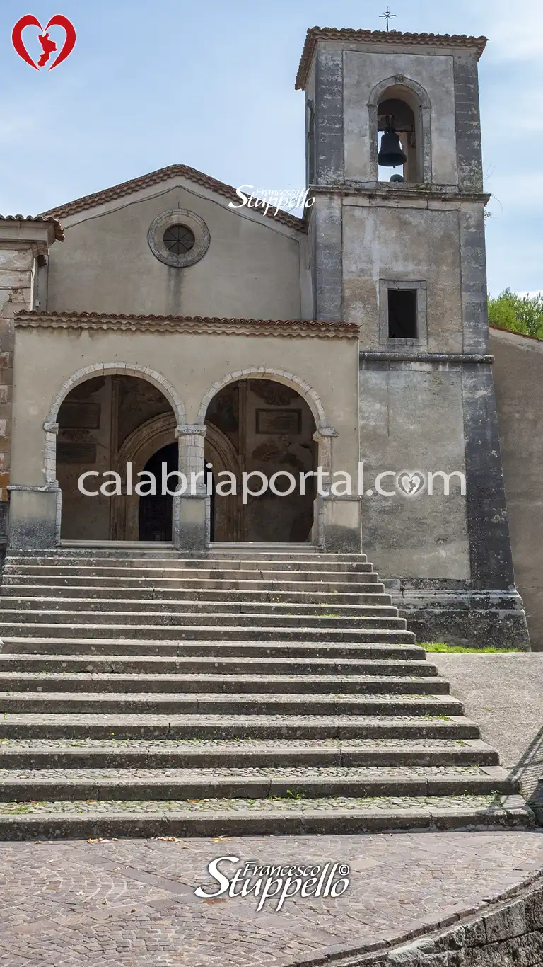 Facciata del Santuario di Maria SS. della Grazie a Carpanzano