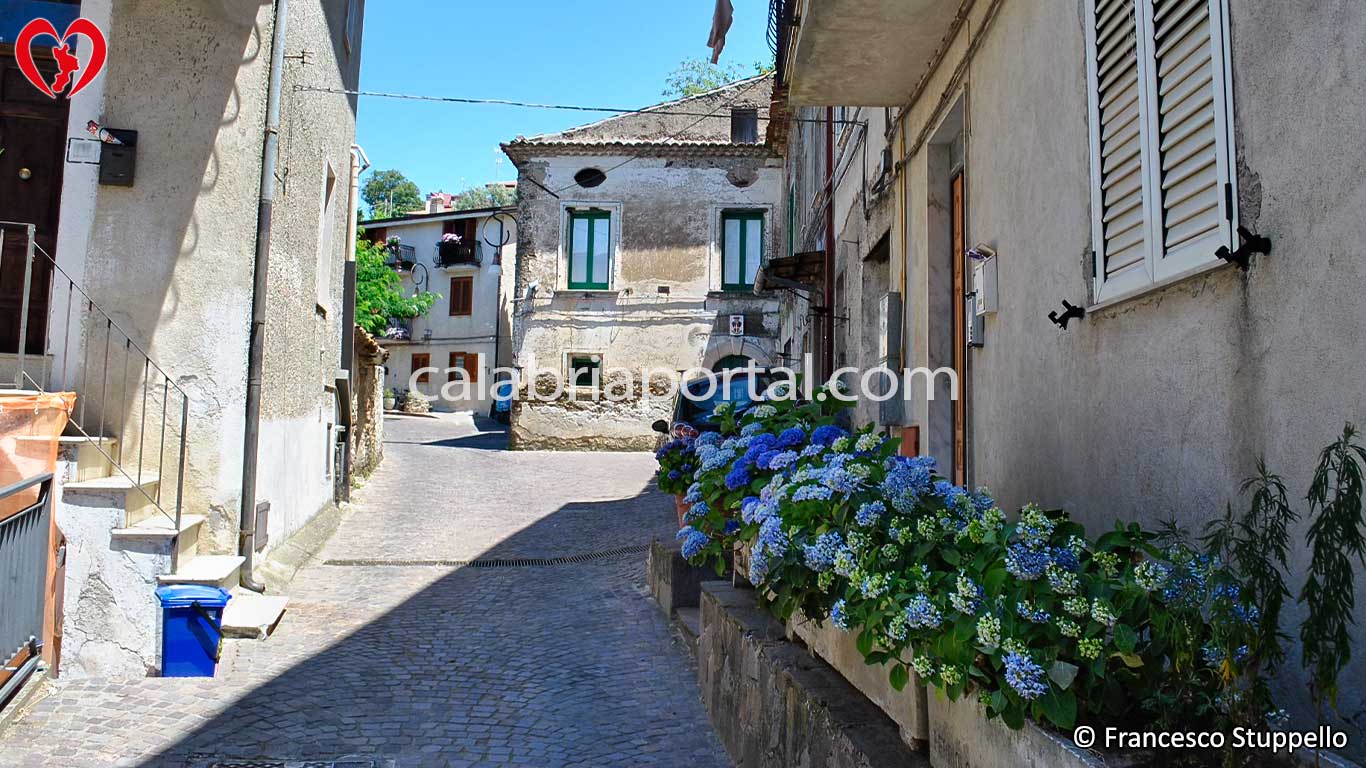 Scorcio dei Borghi di Casali del Manco (CS) Scorcio dei Borghi di Casali del Manco (CS)