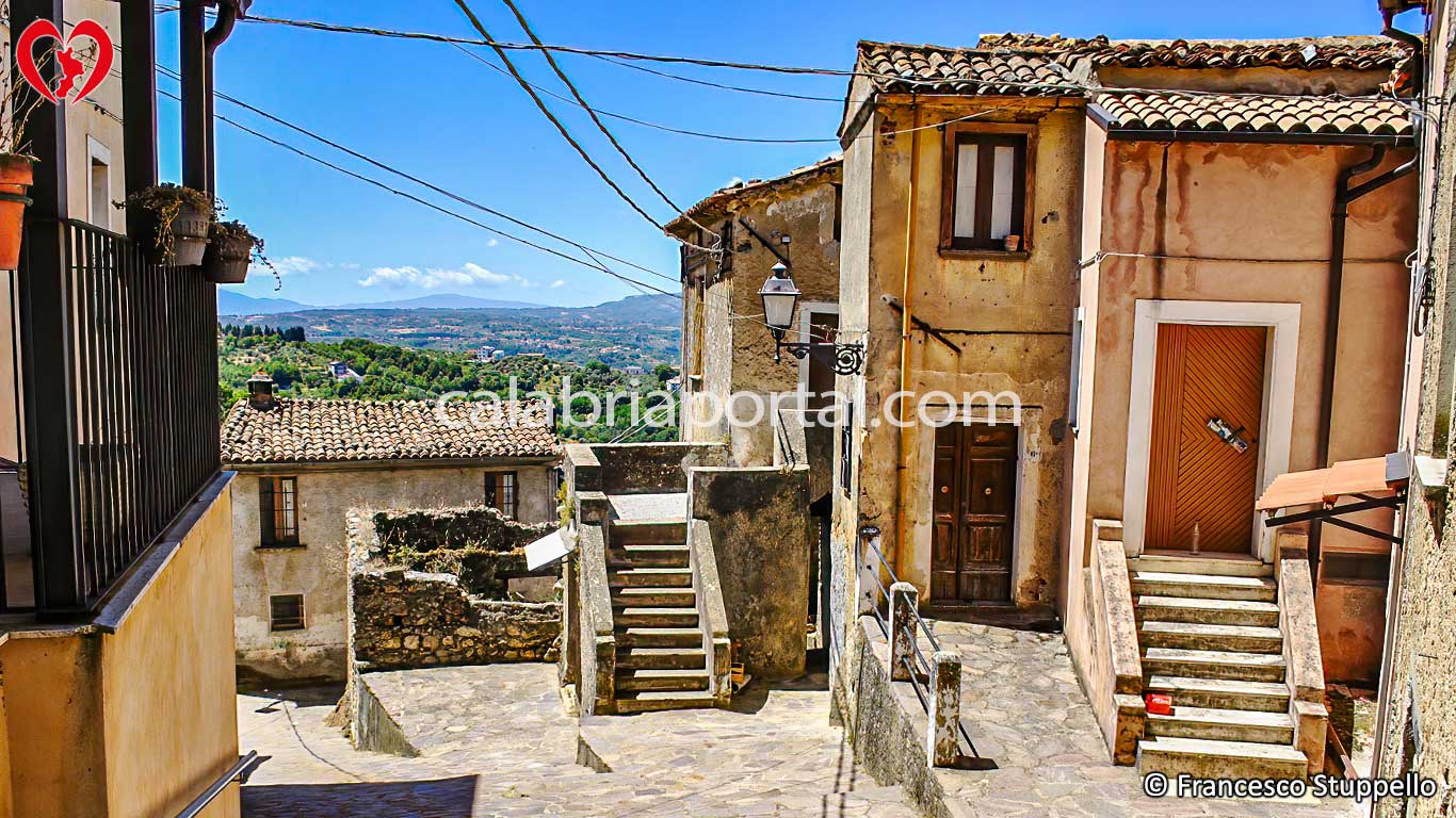 Scorcio dei Borghi di Casali del Manco (CS) Scorcio dei Borghi di Casali del Manco (CS)