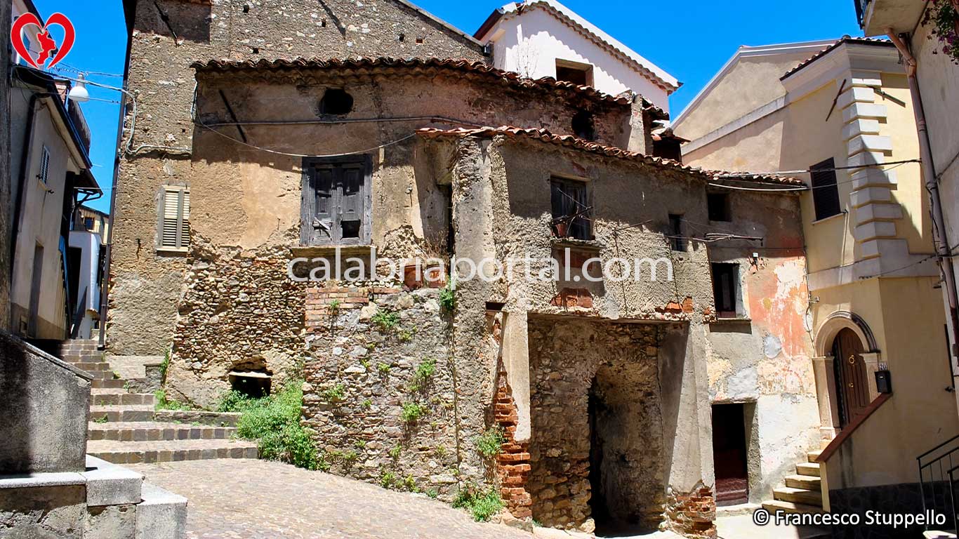 Scorcio dei Borghi di Casali del Manco (CS) Scorcio dei Borghi di Casali del Manco (CS)