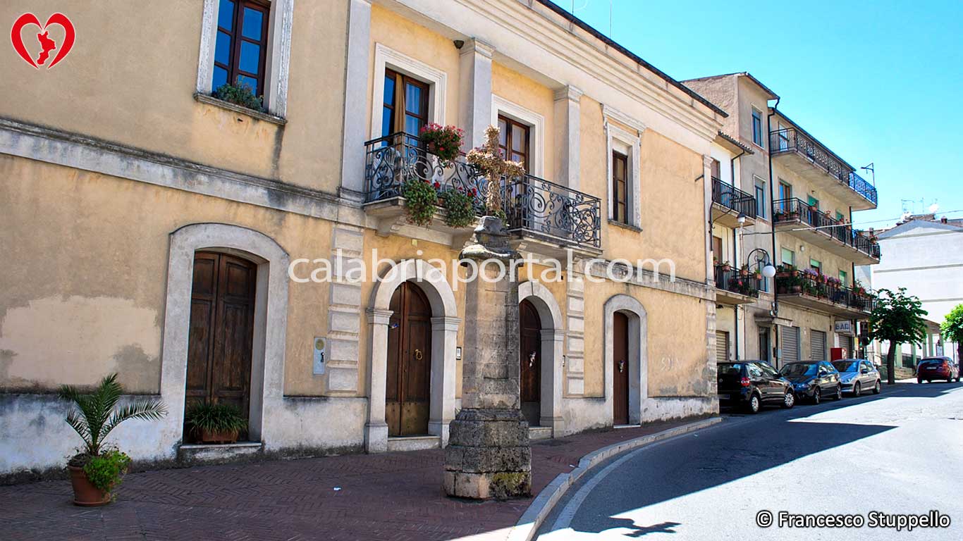 Scorcio dei Borghi di Casali del Manco (CS) Scorcio dei Borghi di Casali del Manco (CS)
