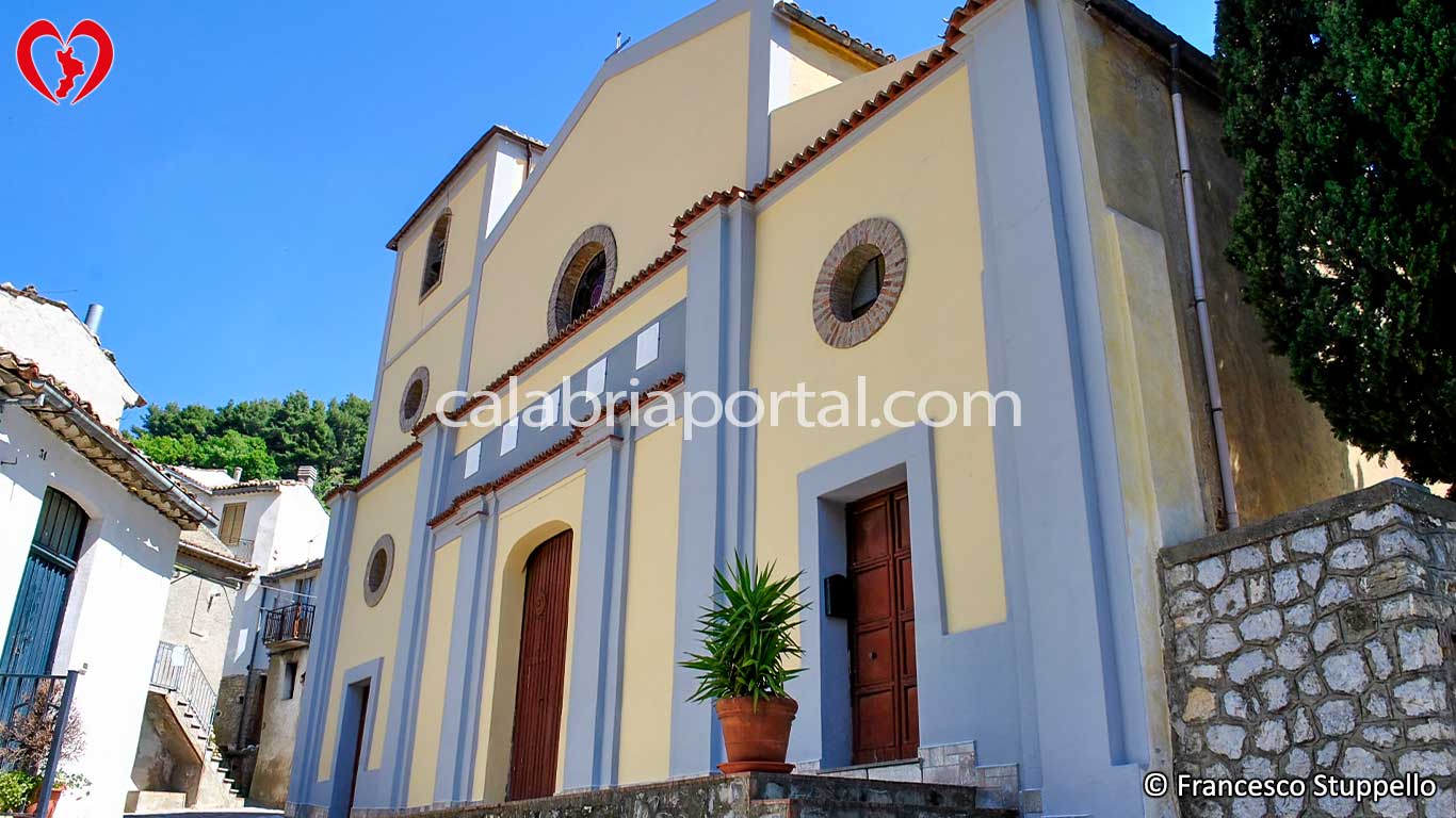 Chiesa di San Giacomo Martire a Cerchiara di Calabria (CS) Chiesa di San Giacomo Martire a Cerchiara di Calabria (CS)