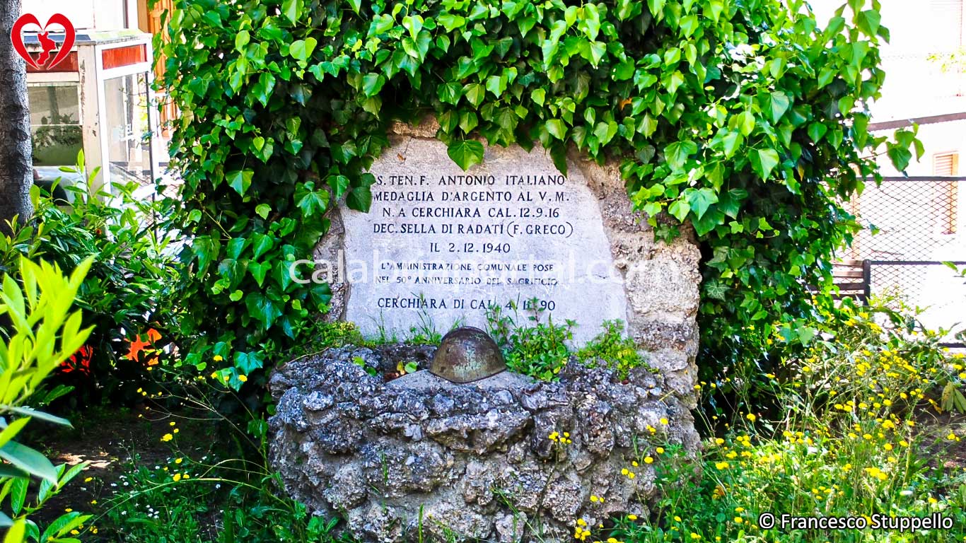 Monumento Tenente Antonio Italiano a Cerchiara di Calabria (CS) Monumento Tenente Antonio Italiano a Cerchiara di Calabria (CS)