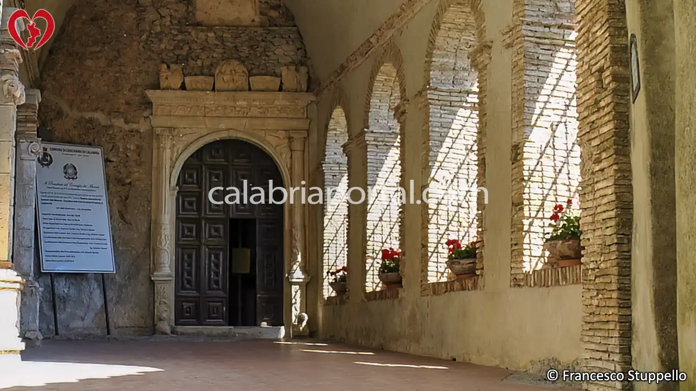 Santuario di Santa Maria delle Armi a Cerchiara di Calabria (CS) Santuario di Santa Maria delle Armi a Cerchiara di Calabria (CS)