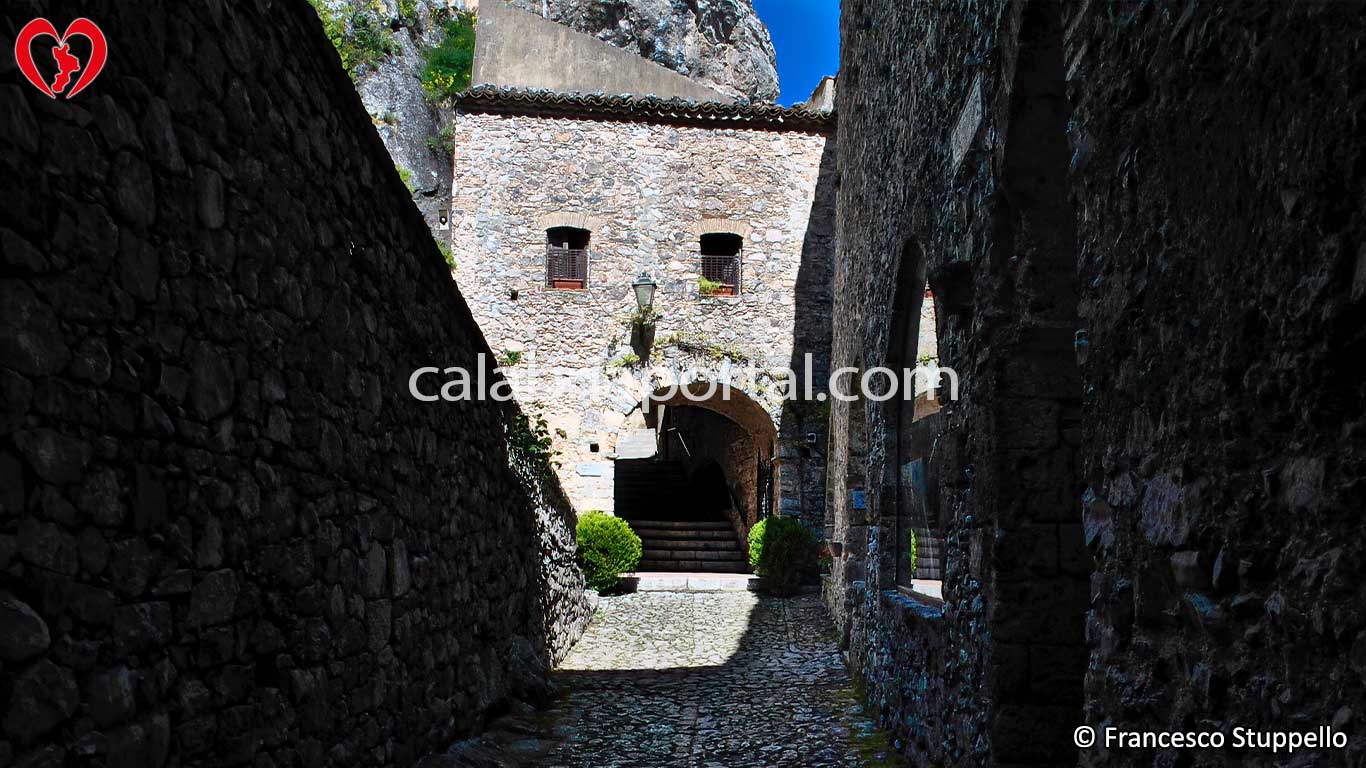 Scorcio del Santuario di Santa Maria delle Armi a Cerchiara di Calabria (CS)