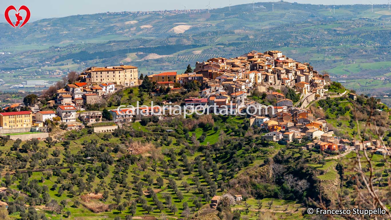 Cervicati (CS): La Vallja