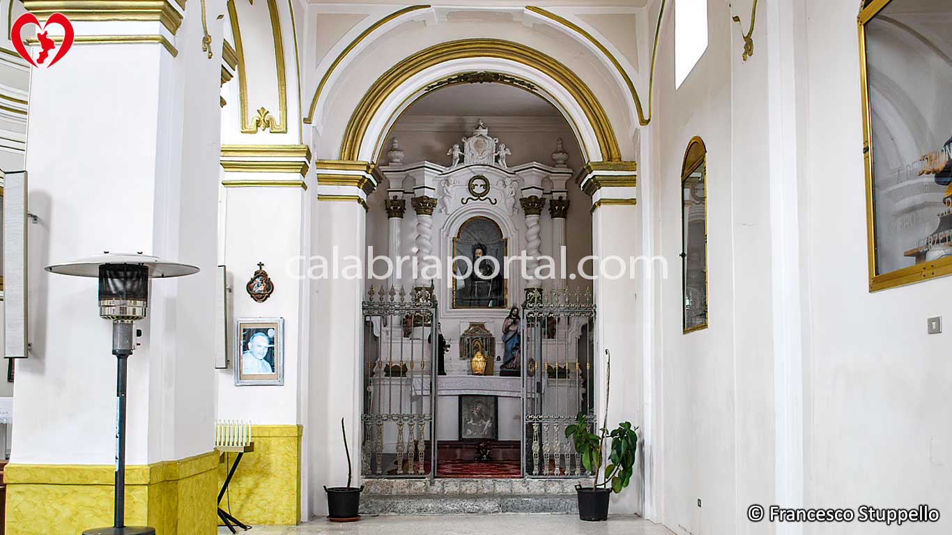 Chiesa di San Giacomo Apostolo a Cerzeto (CS) Chiesa di San Giacomo Apostolo a Cerzeto (CS)
