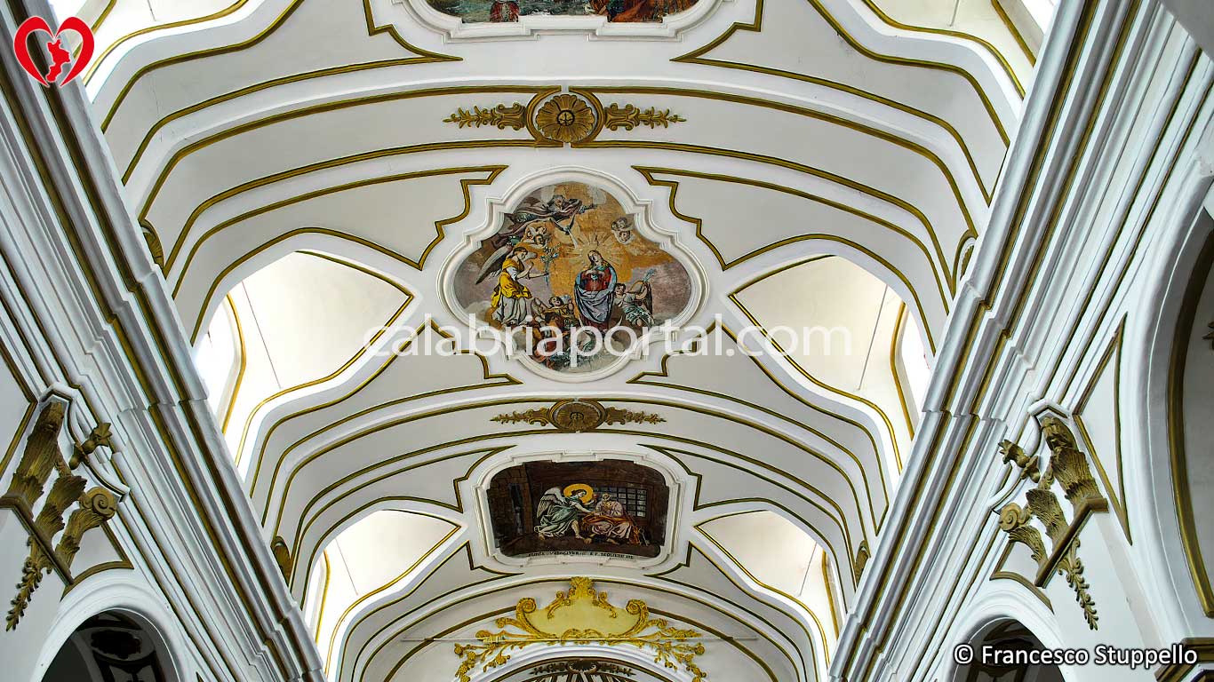 Chiesa di San Giacomo Apostolo a Cerzeto (CS) Chiesa di San Giacomo Apostolo a Cerzeto (CS)