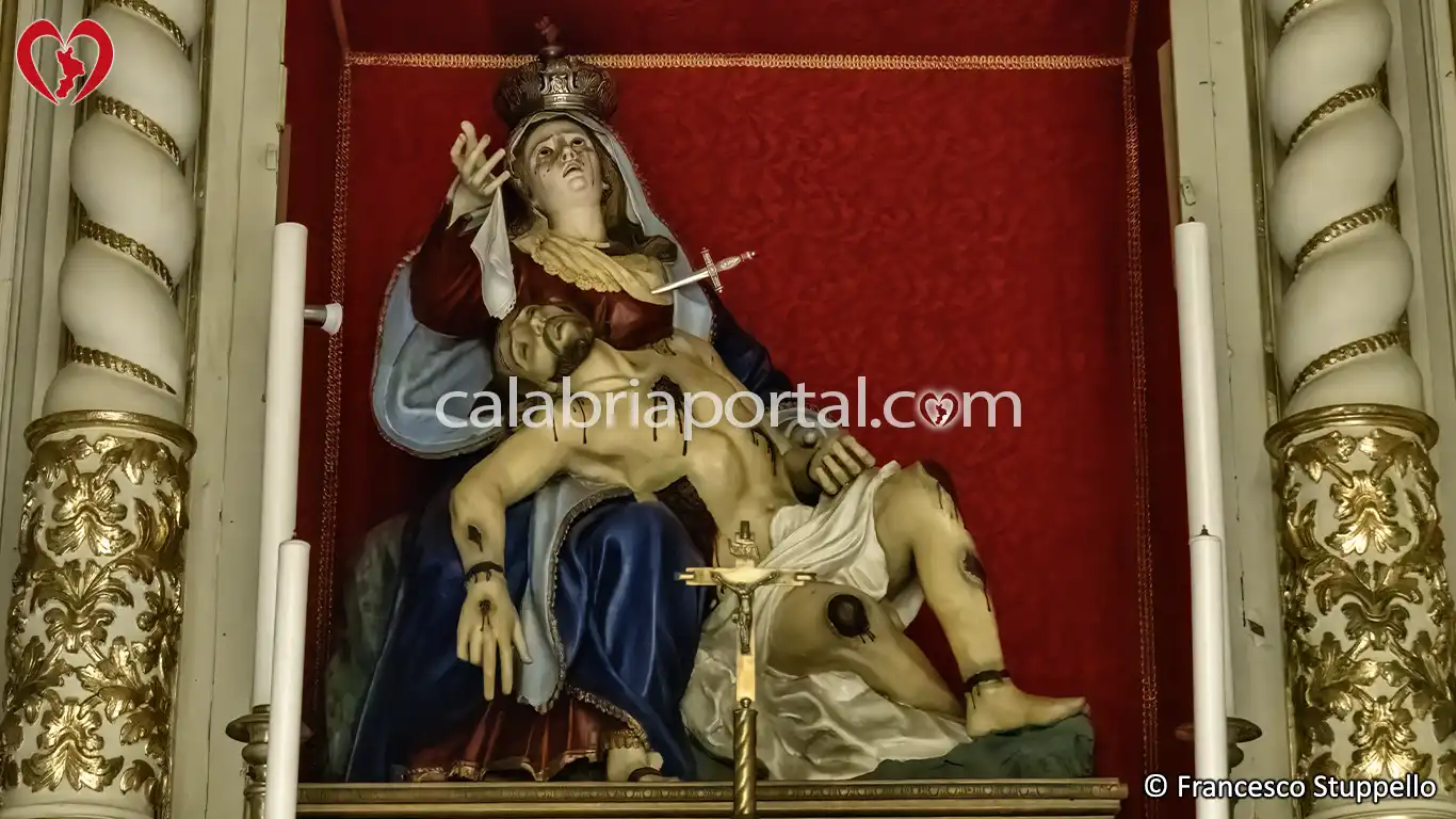 Statua della Madonna Addolorata a Cetraro