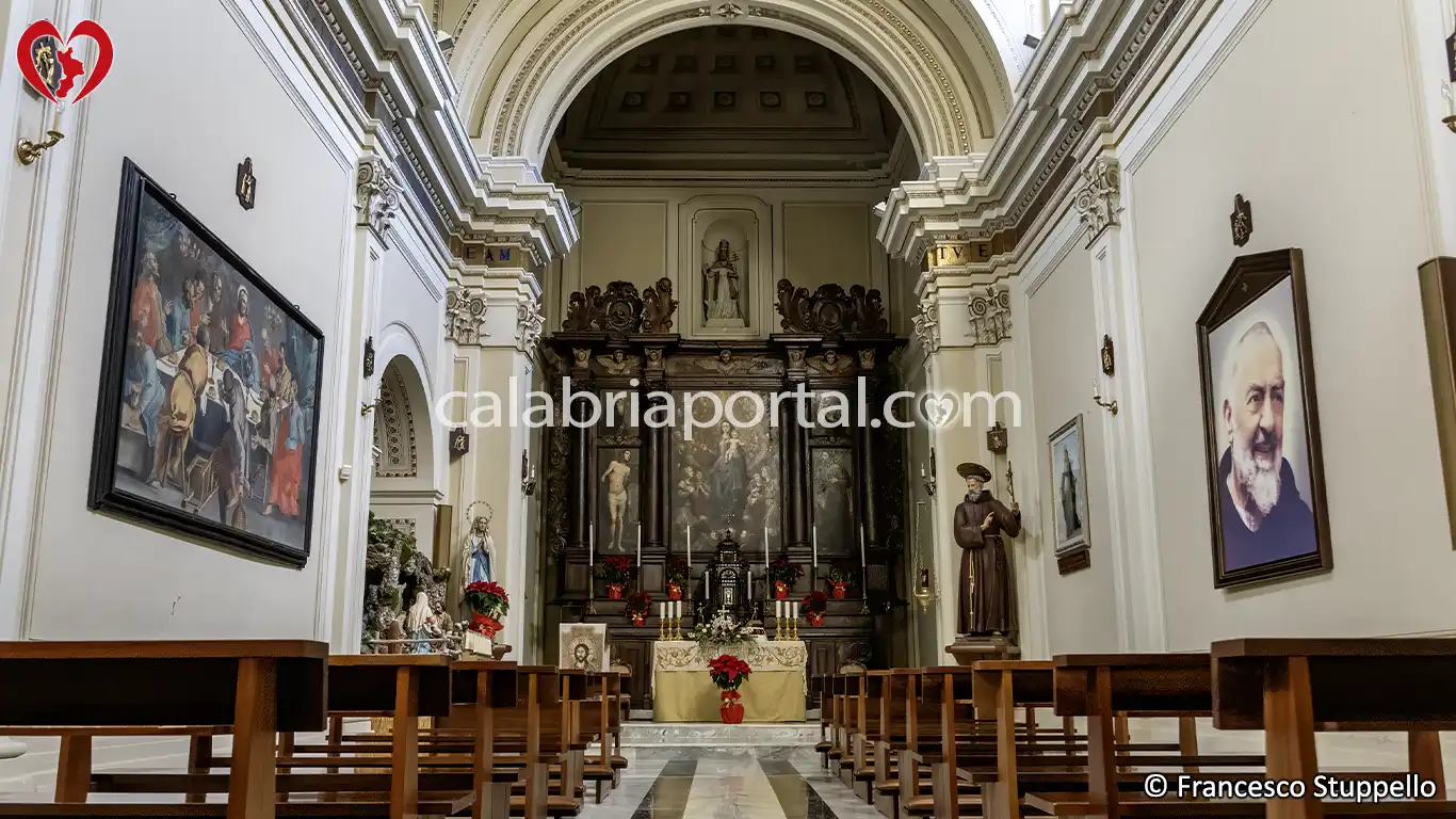 Navata della Chiesa di San Pietro a Cetraro