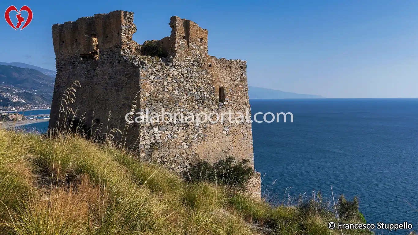 Torre di Rienzo a Cetraro (CS) Torre di Rienzo a Cetraro (CS)