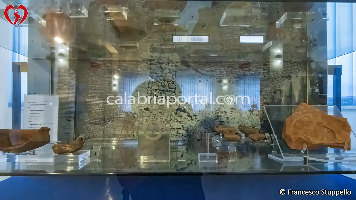 Esposizione dell'Antiquarium di Cirella (CS)