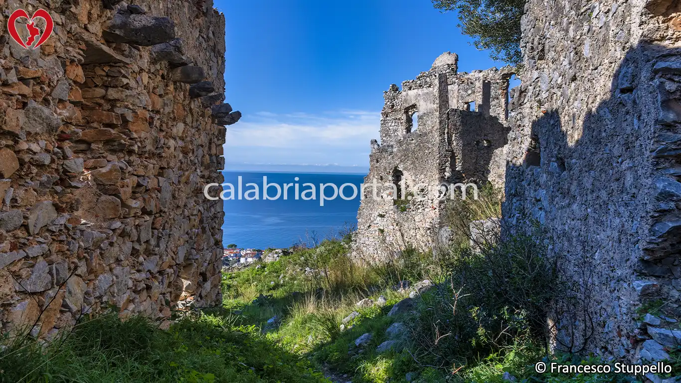 I Ruderi di Cirella I Ruderi di Cirella