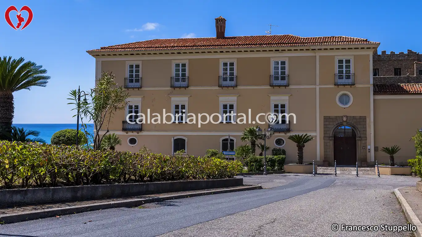 Palazzo del Capo a Cittadella del Capo (CS) Palazzo del Capo a Cittadella del Capo (CS)