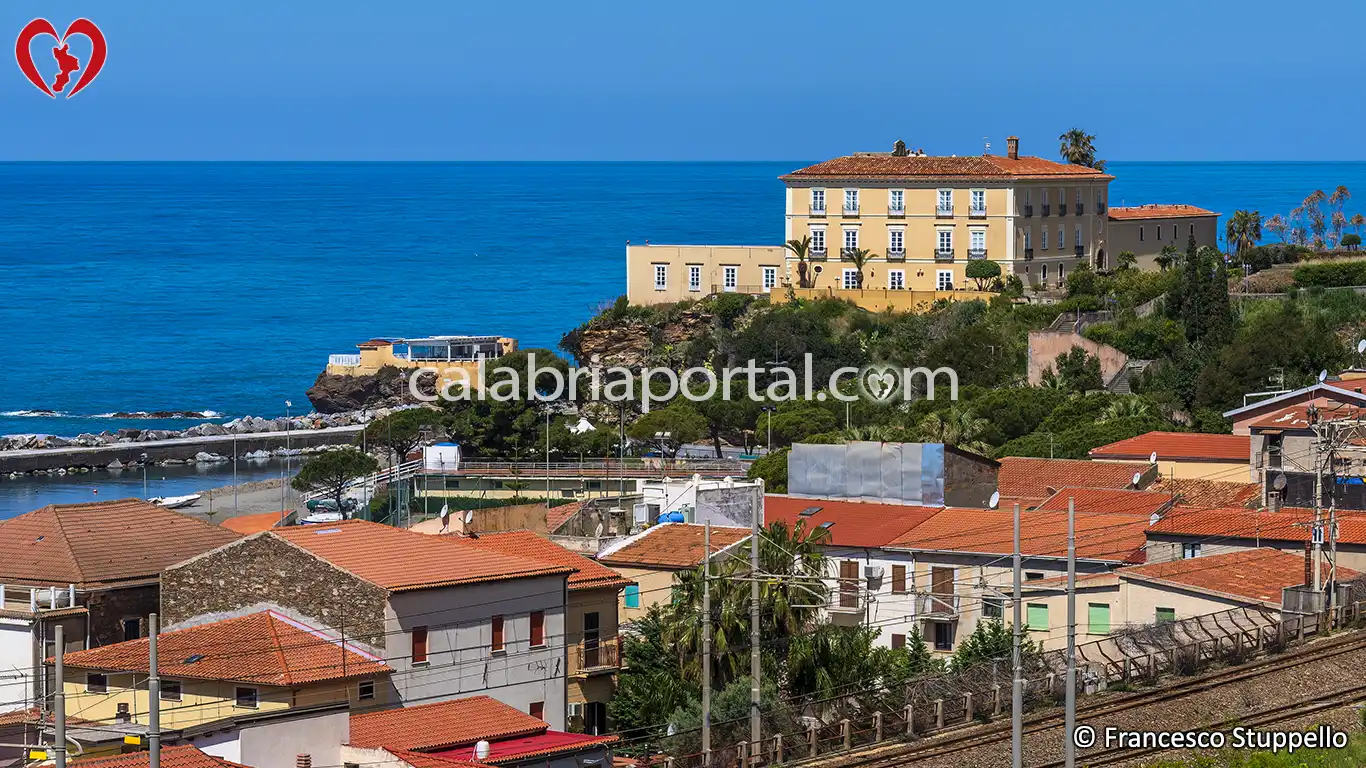 Palazzo del Capo a Cittadella del Capo (CS) Palazzo del Capo a Cittadella del Capo (CS)