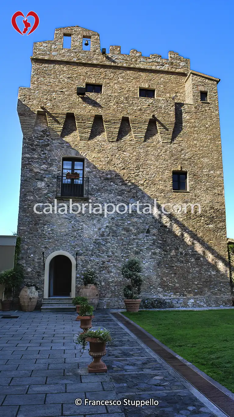 Cittadella del Capo (CS): Torre di Fella