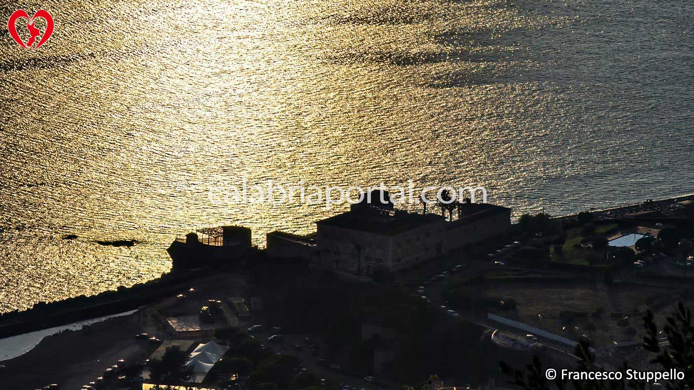 Palazzo del Capo a Cittadella del Capo (CS) Palazzo del Capo a Cittadella del Capo (CS)
