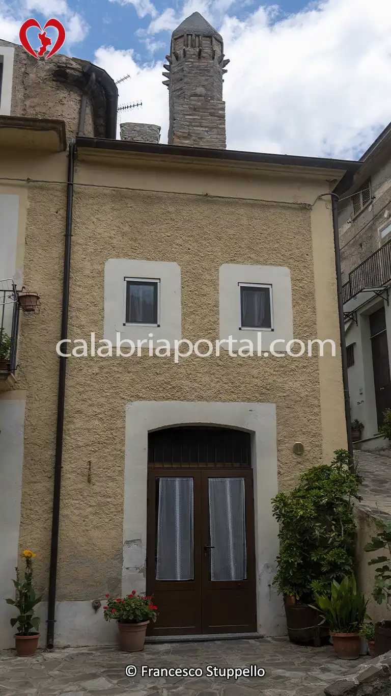 La Casa Kodra a Civita (CS)