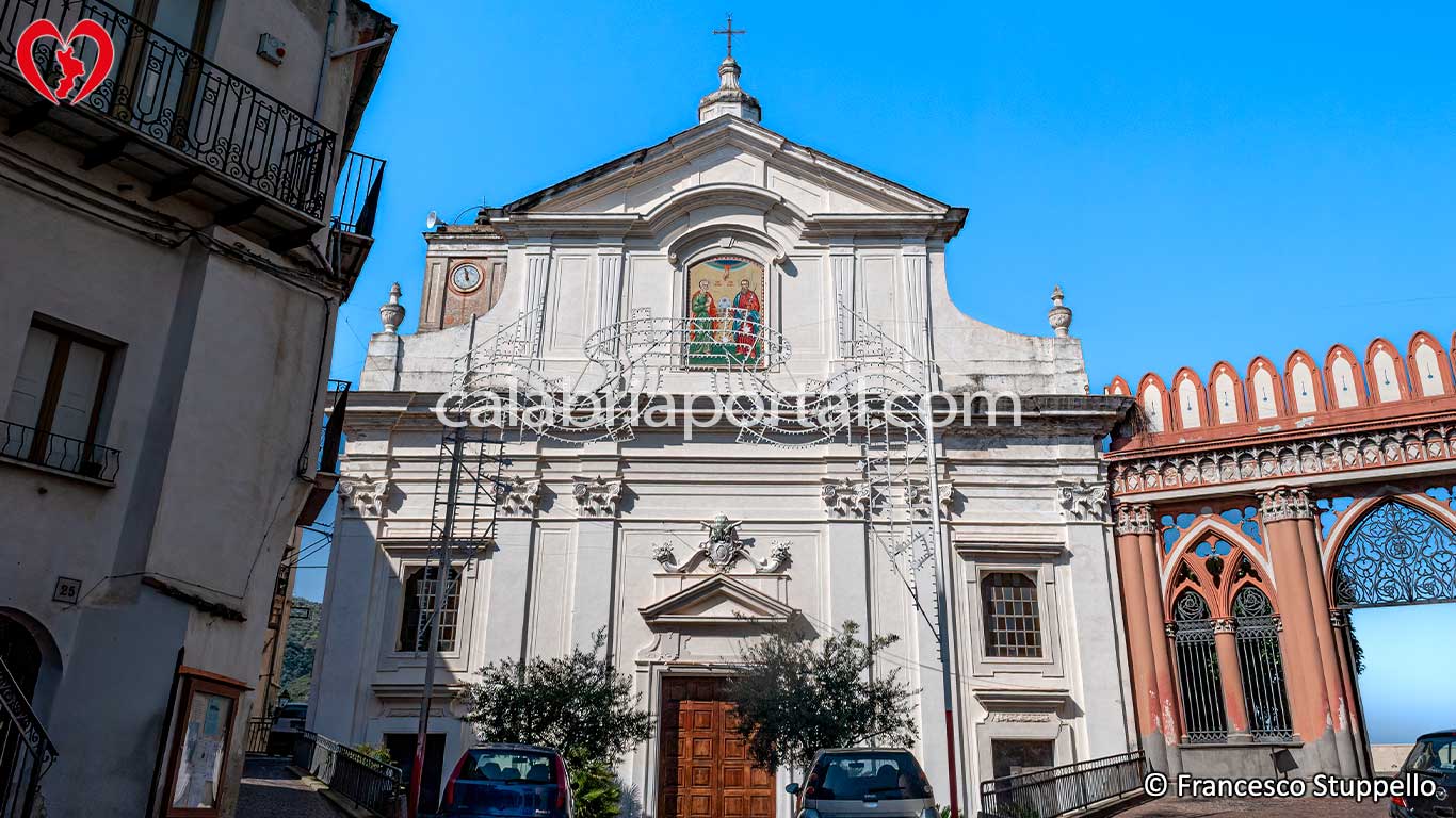 Chiesa di San Pietro a Corigliano Calabro (CS) Chiesa di San Pietro a Corigliano Calabro (CS)