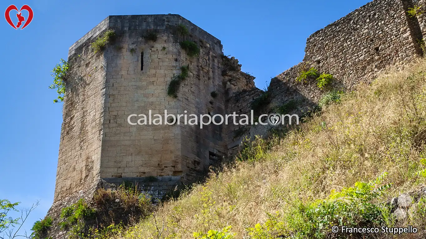 Torre Poligonale del Castello Normanno-Svevo a Cosenza