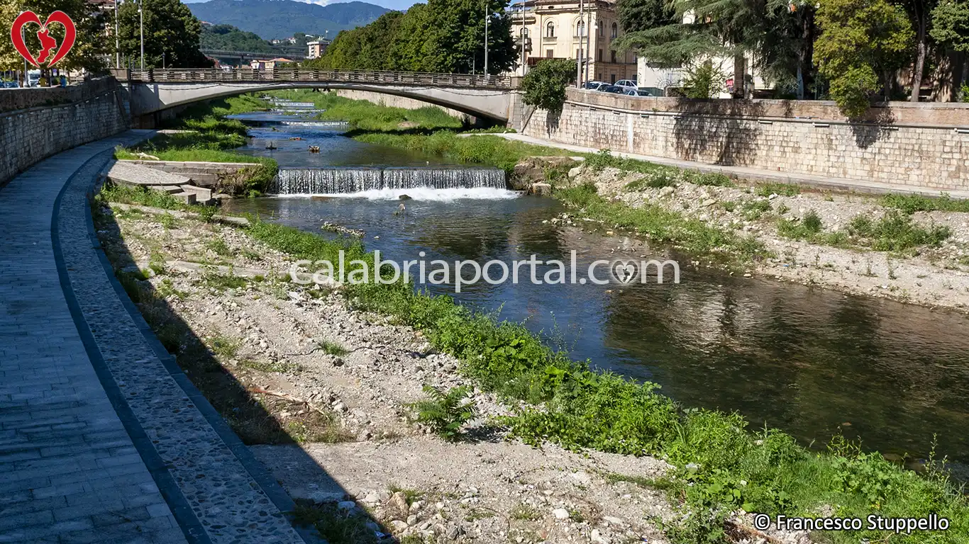 Il Corso del Fiume Crati presso Cosenza