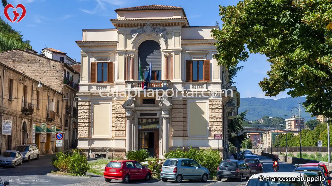 Palazzo della Soprintendenza Beni Architettonici e Paesaggistici a Cosenza