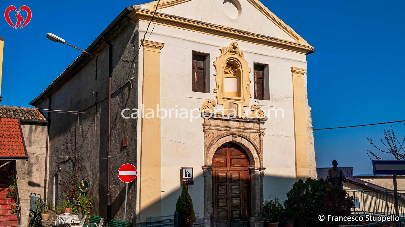Chiesa del SS. Rosario a Cropalati (CS) Chiesa del SS. Rosario a Cropalati (CS)