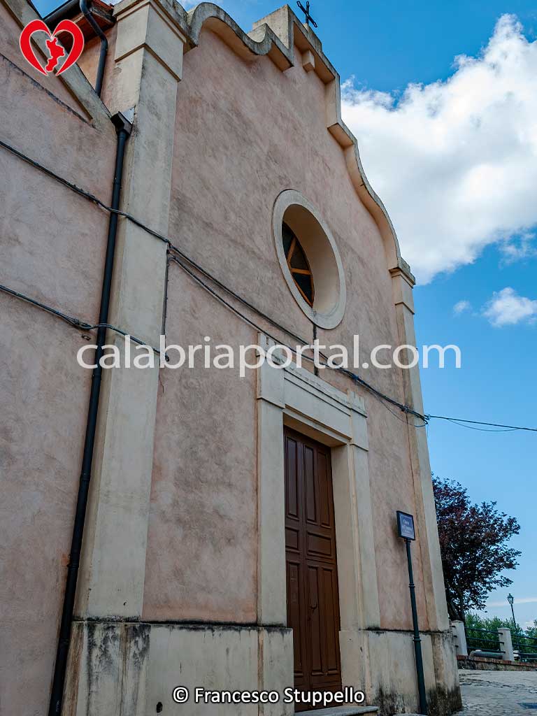 Chiesa dell'Assunta a Donnici Superiore (CS) Chiesa dell'Assunta a Donnici Superiore (CS)