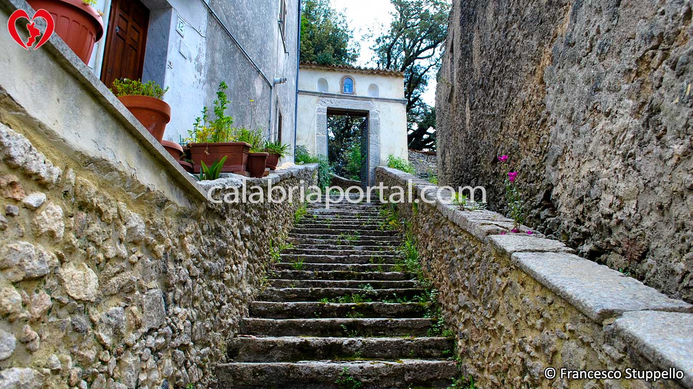 La Chiesa dell'Assunta a Falconara Albanese (CS) La Chiesa dell'Assunta a Falconara Albanese (CS)